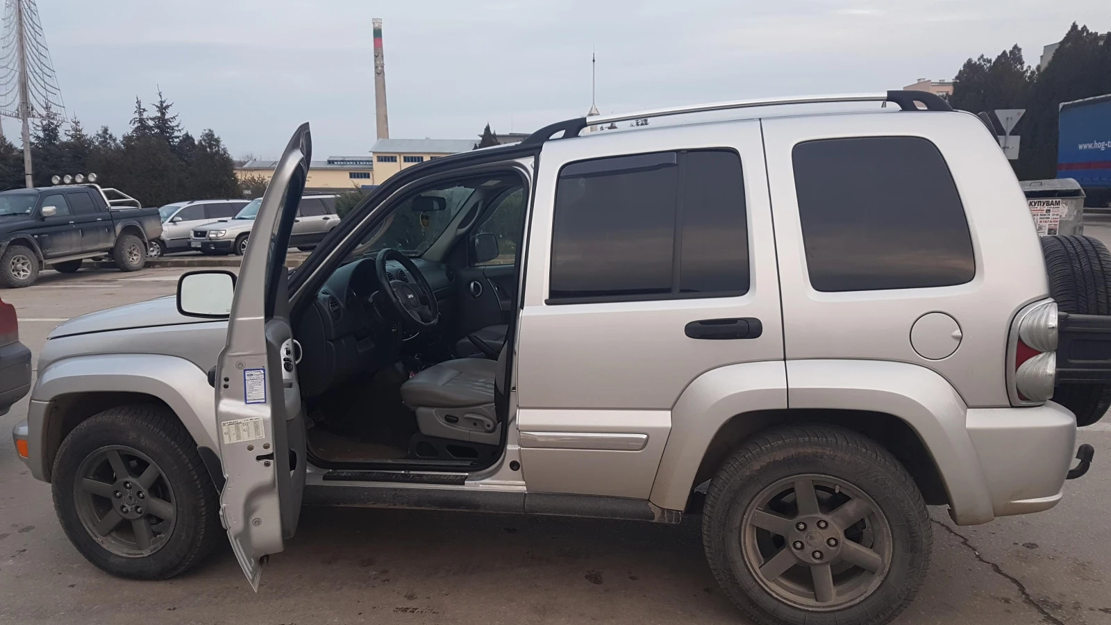 Jeep Cherokee KJ 2.8 CRDI - изображение 3
