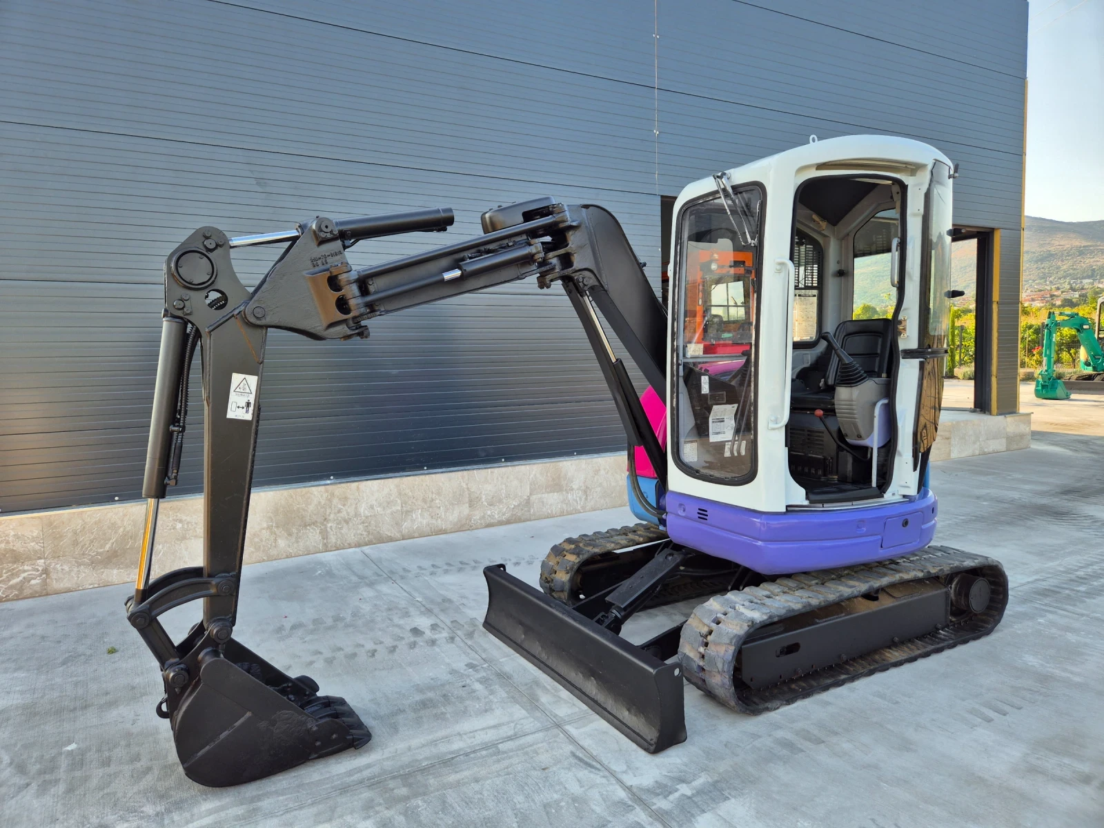 Багер Komatsu PC30UU / КАБИНА / КЛИМАТИК / НАЛИЧЕН !, снимка 1