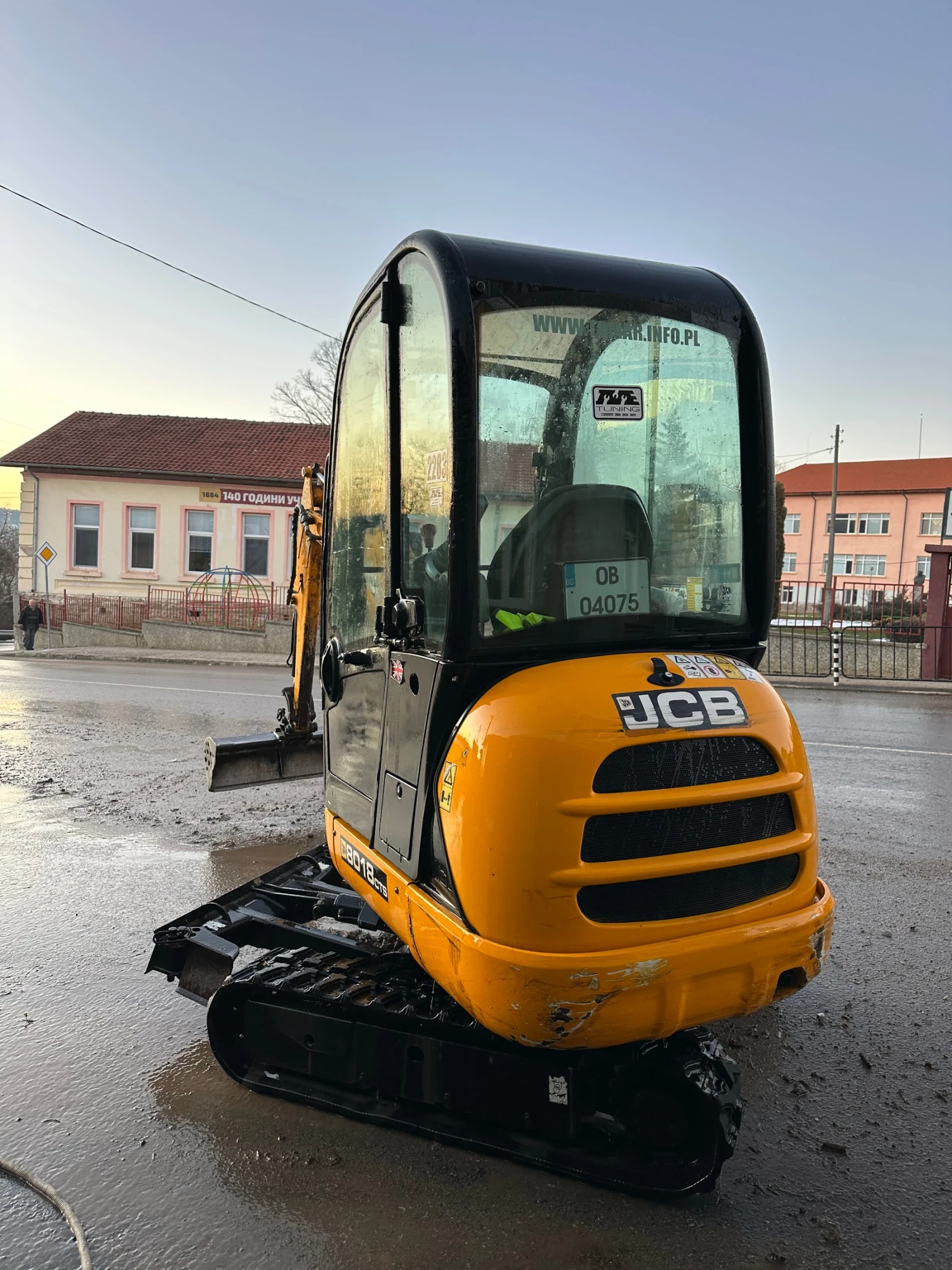 Багер JCB 8018CTS - изображение 8