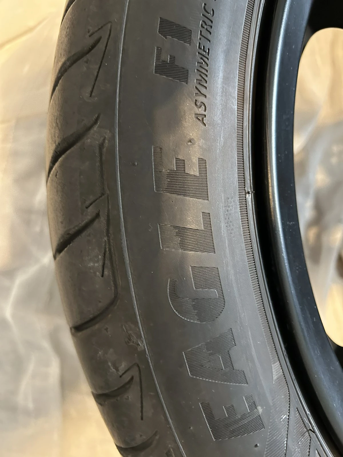 Гуми Летни 245/45R18, снимка 4 - Гуми и джанти - 53814476