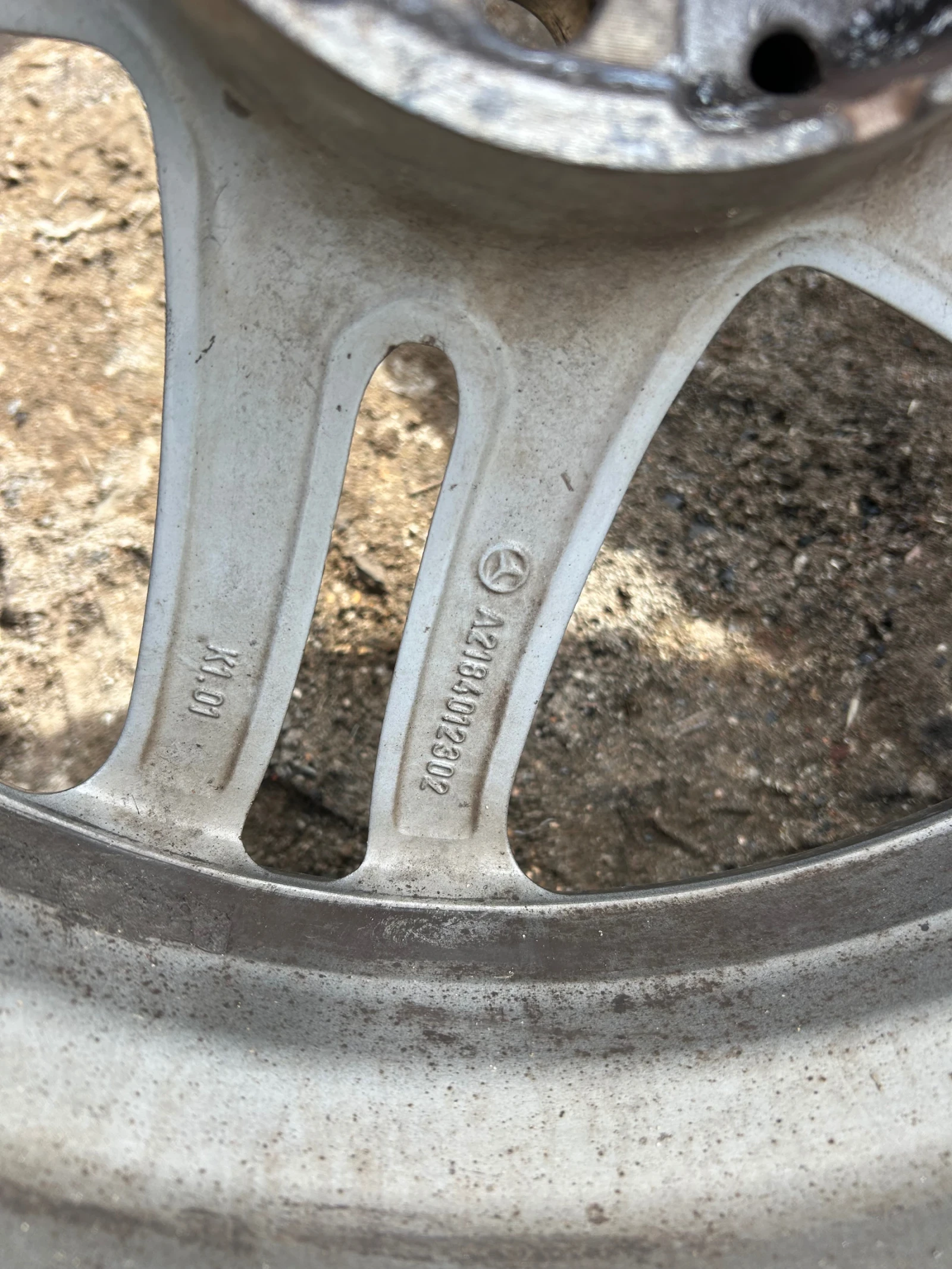 ���� � ������ 255/40R18 �� Mercedes-Benz CLS 350 | Mobile.bg � ����������� 9