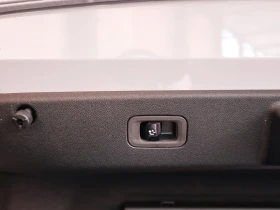 Mercedes-Benz CLA 350 AMG 4M Premium Plus Burmester HUD PANO DISTR W/P, снимка 17