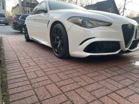 Alfa Romeo Giulia Quadrifoglio *  Keyless * CARFAX * АВТО КРЕДИТ * , снимка 2