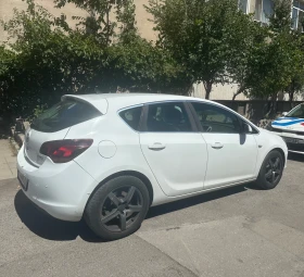 Обява за продажба на Opel Astra J ~8 000 лв. - изображение 1