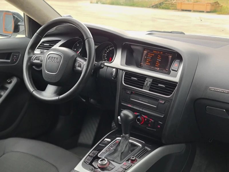 Audi A5 2.0TDI SPORTBACK S-Line, снимка 10 - Автомобили и джипове - 52235883