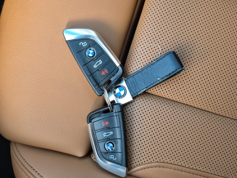 BMW 330 M-pkg* Xdrive* Подгрев* Камера* , снимка 12 - Автомобили и джипове - 52318041