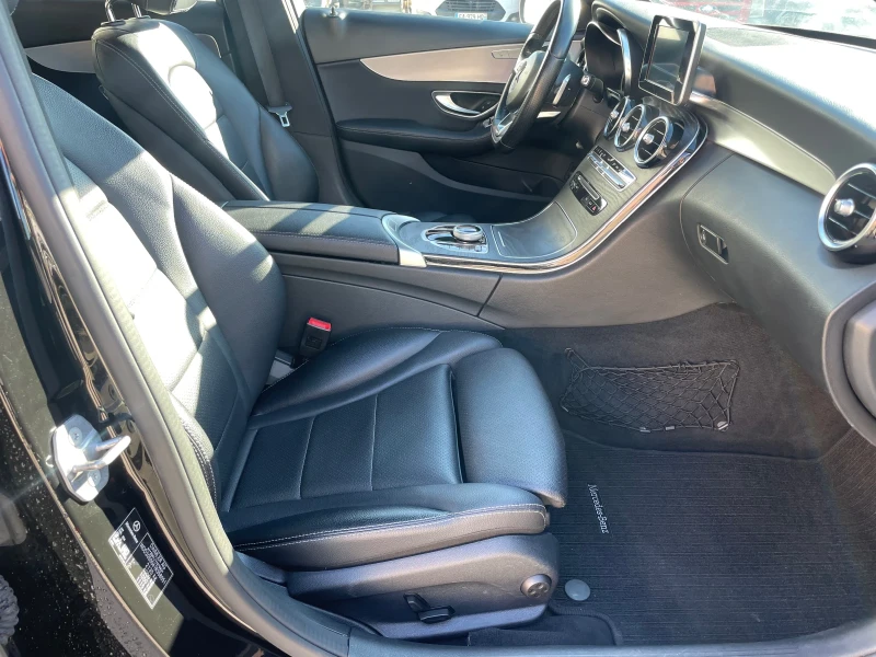 Mercedes-Benz C 220  / AMG LINE / 9G