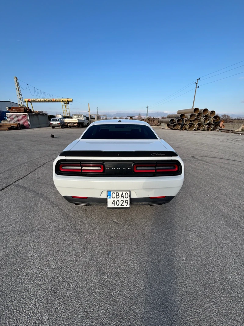 Dodge Challenger, снимка 8 - Автомобили и джипове - 53141421