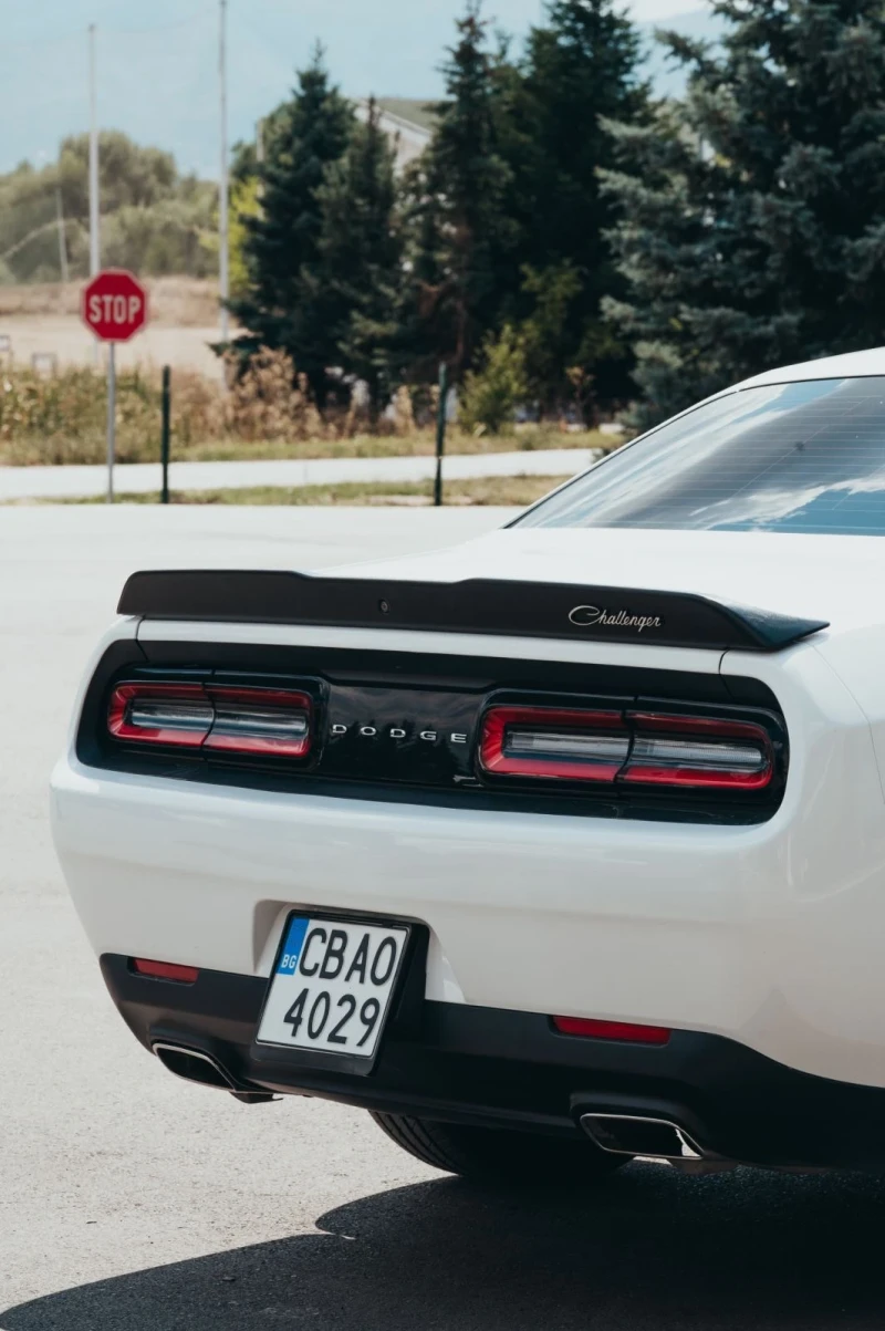 Dodge Challenger, снимка 16 - Автомобили и джипове - 53141421