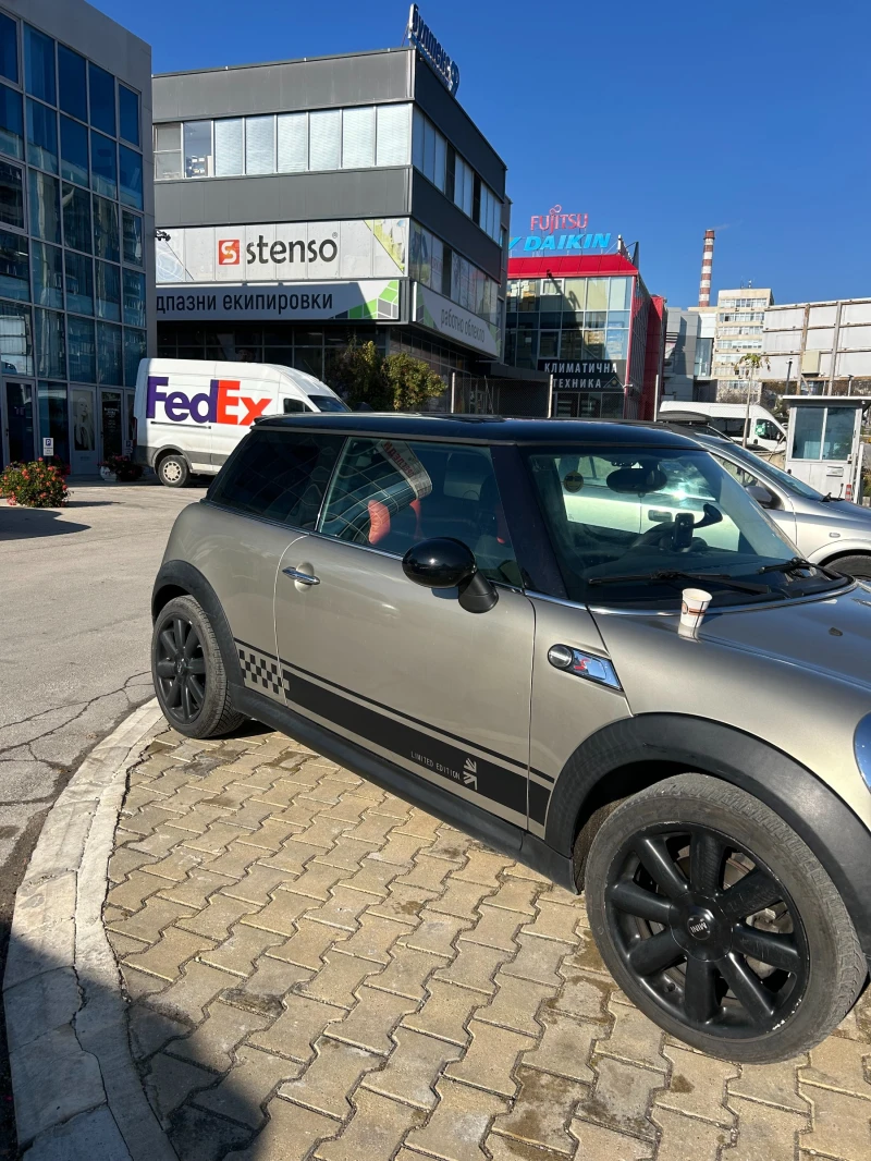 Mini Cooper R56, снимка 11 - Автомобили и джипове - 53524637