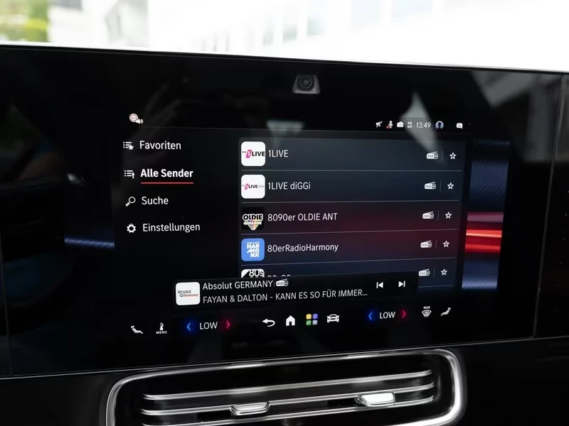 Mercedes-Benz CLA 350 AMG 4M Premium Plus Burmester HUD 360 PANO, снимка 11 - Автомобили и джипове - 55384099