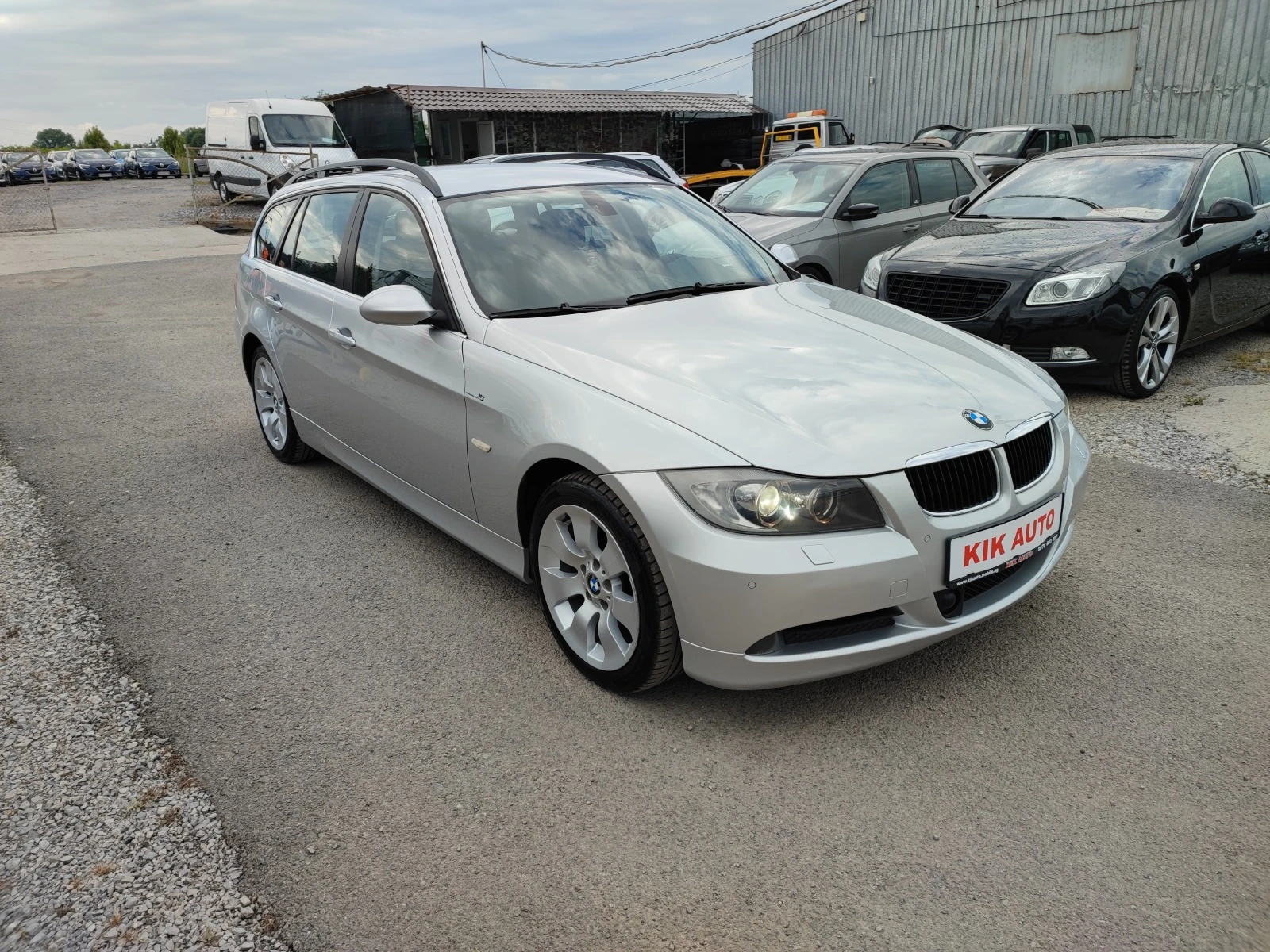 BMW 325 3.0-218ks-4Х4-АВТОМАТ-ДИСТРОНИК-КЕЙЛЕС-ПОДГРЕВ - изображение 3