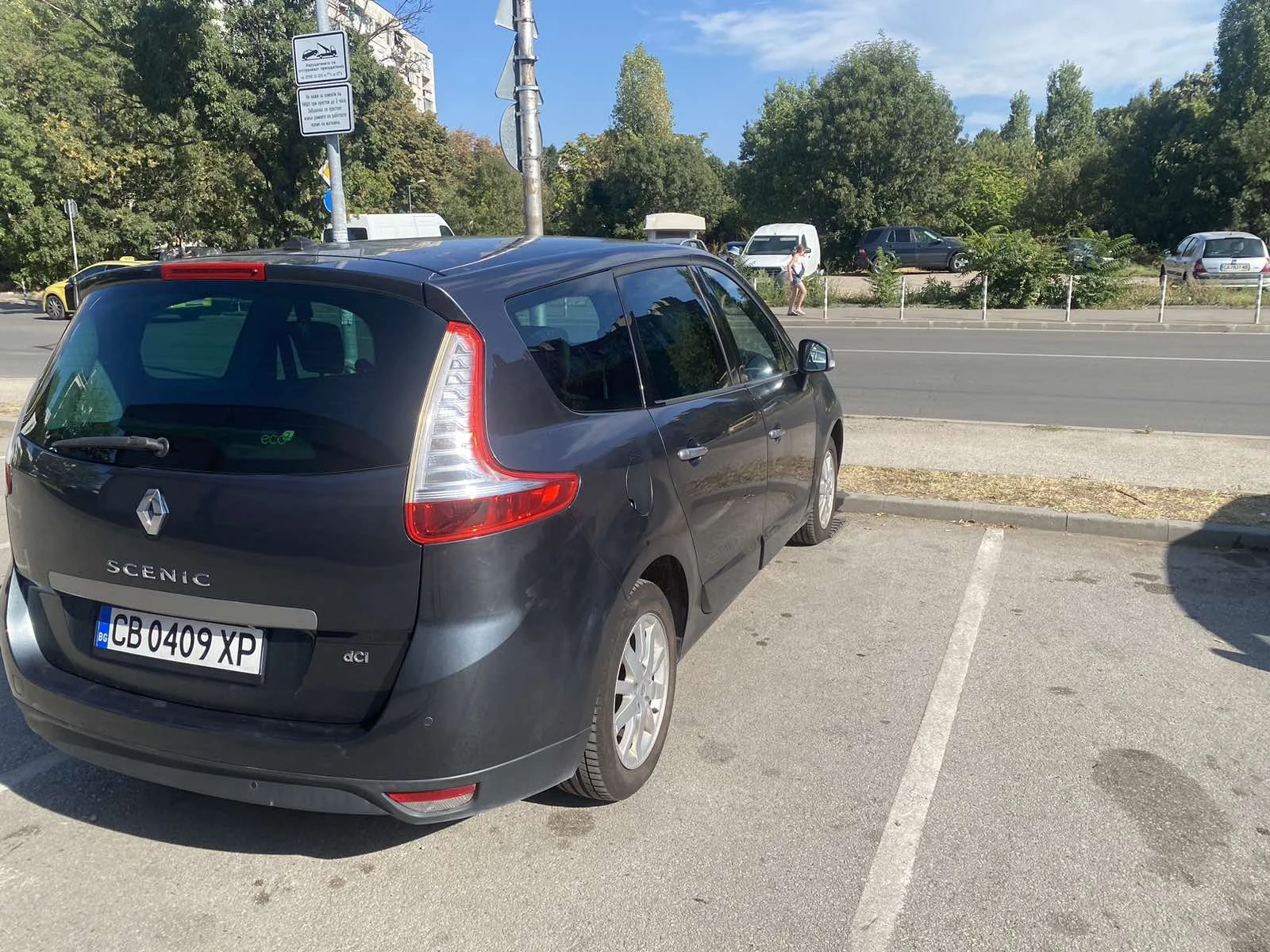 Renault Grand scenic 1.5dCi 7места обслужена с нови зимни гуми - изображение 4