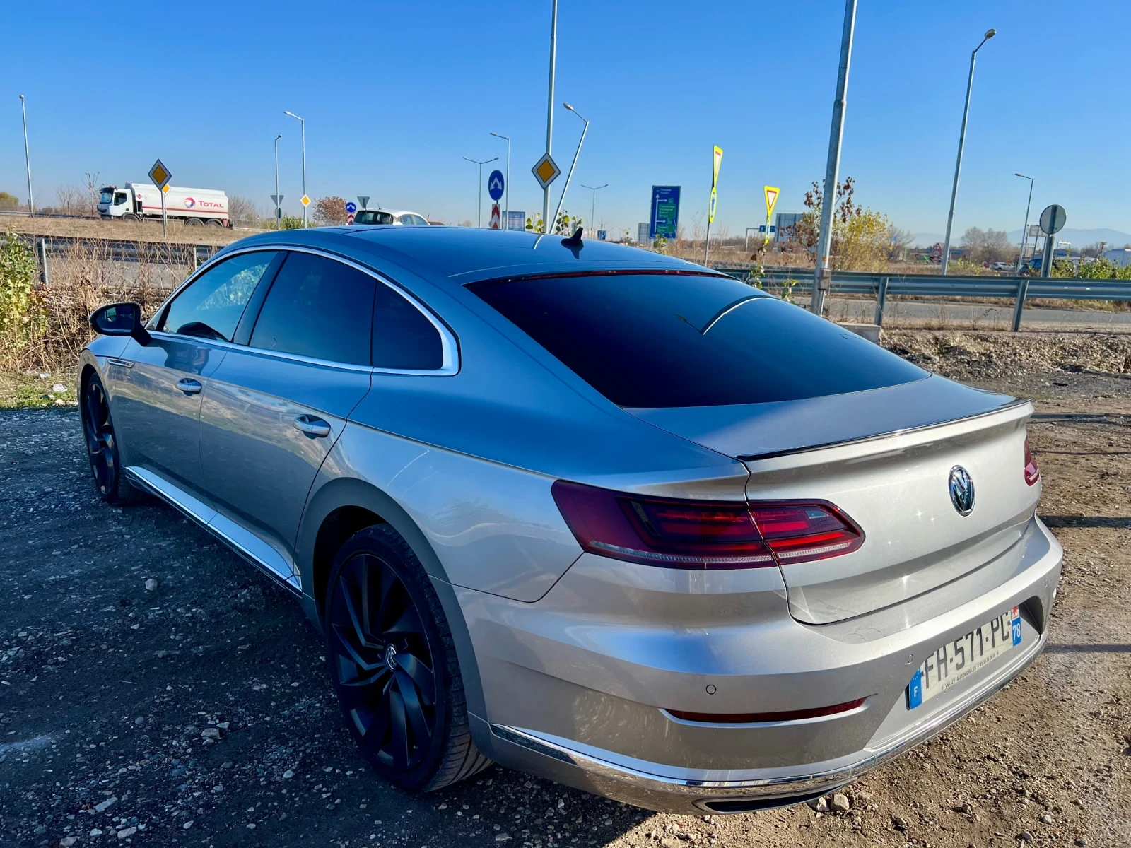 VW Arteon 2.0TDIPanorama 360 CAM  R-LINE - изображение 5