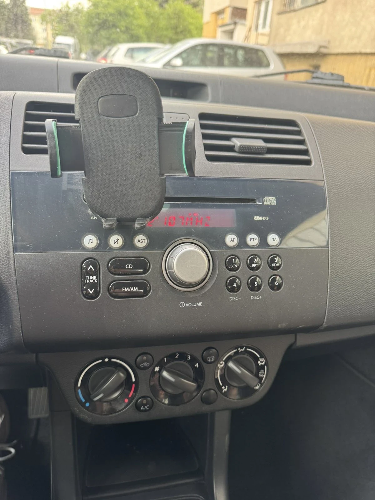 Suzuki Swift  - изображение 6