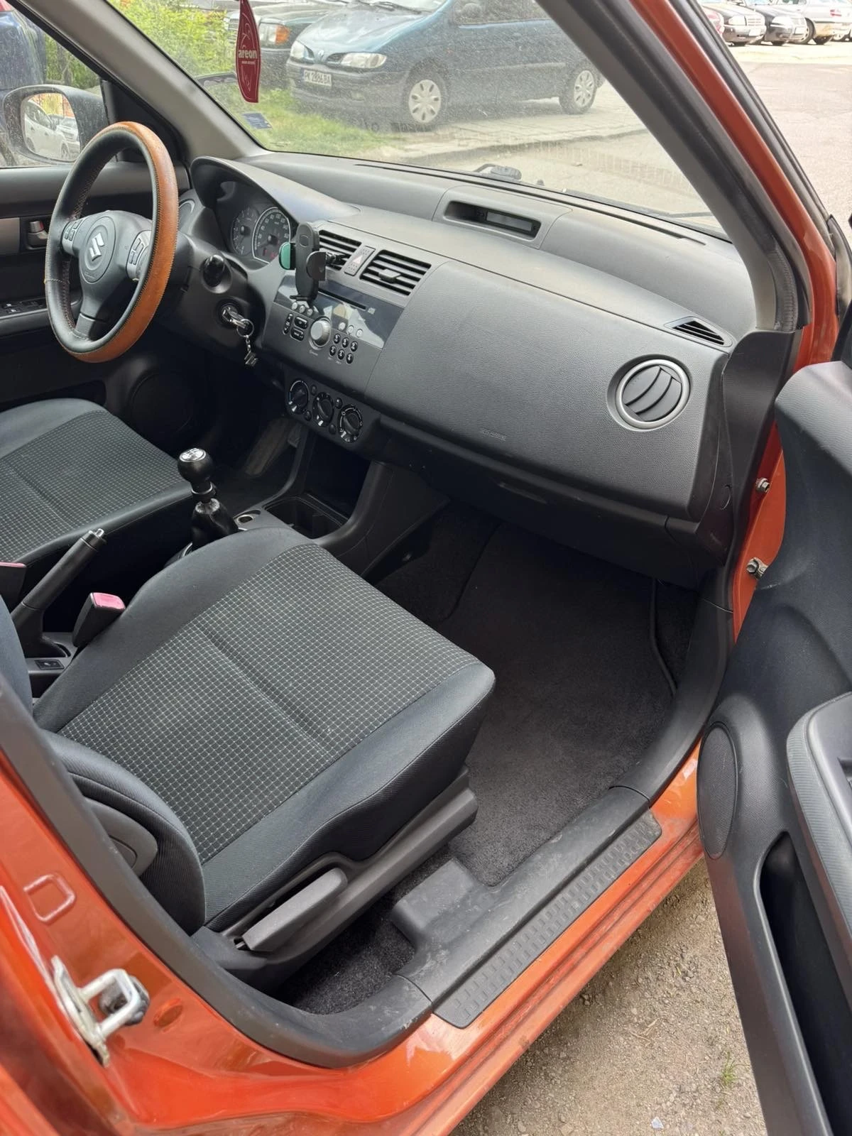 Suzuki Swift  - изображение 3