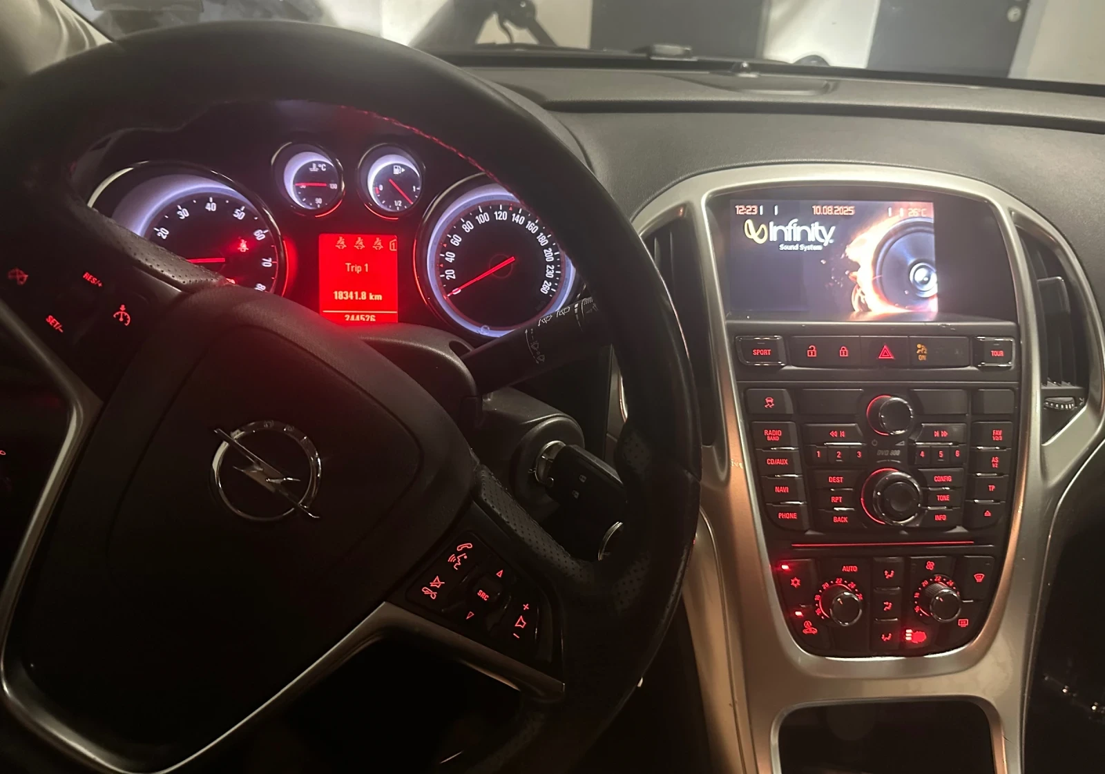 Opel Astra J - изображение 4