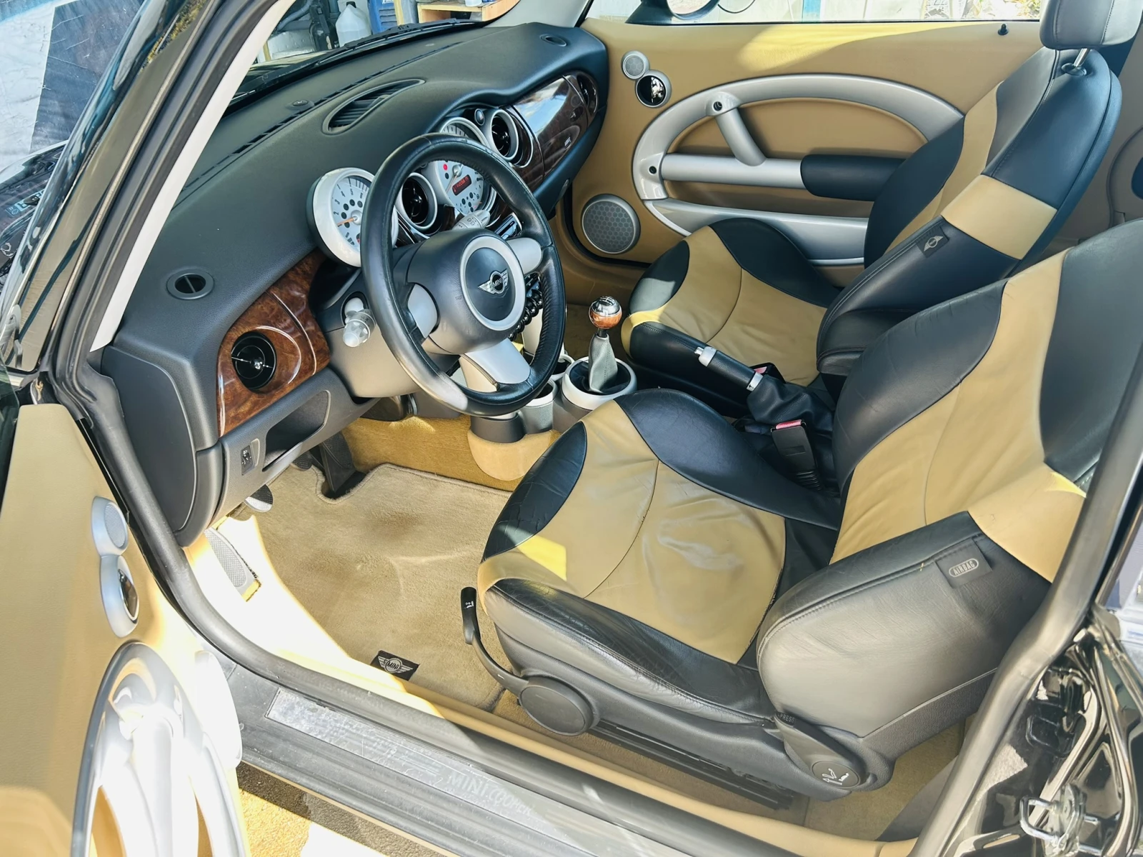 Mini Cooper 1.6* Панорама х2* Кожа* Топ състояние - изображение 10