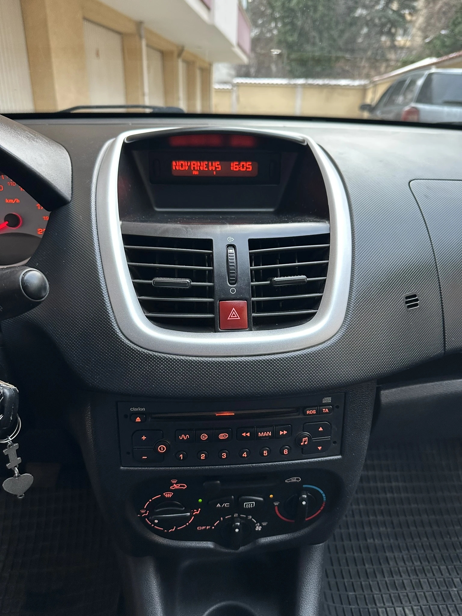 Peugeot 206 1.4i | Mobile.bg � ����������� 12
