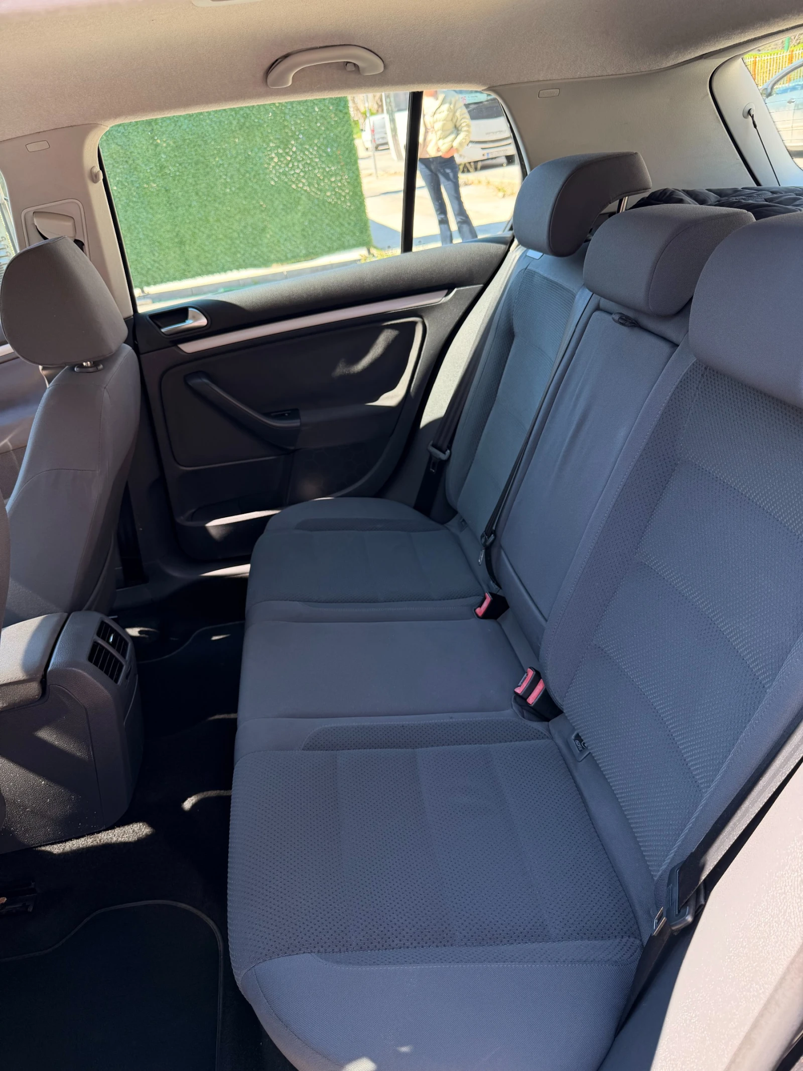 VW Golf, снимка 13 - Автомобили и джипове - 54098860