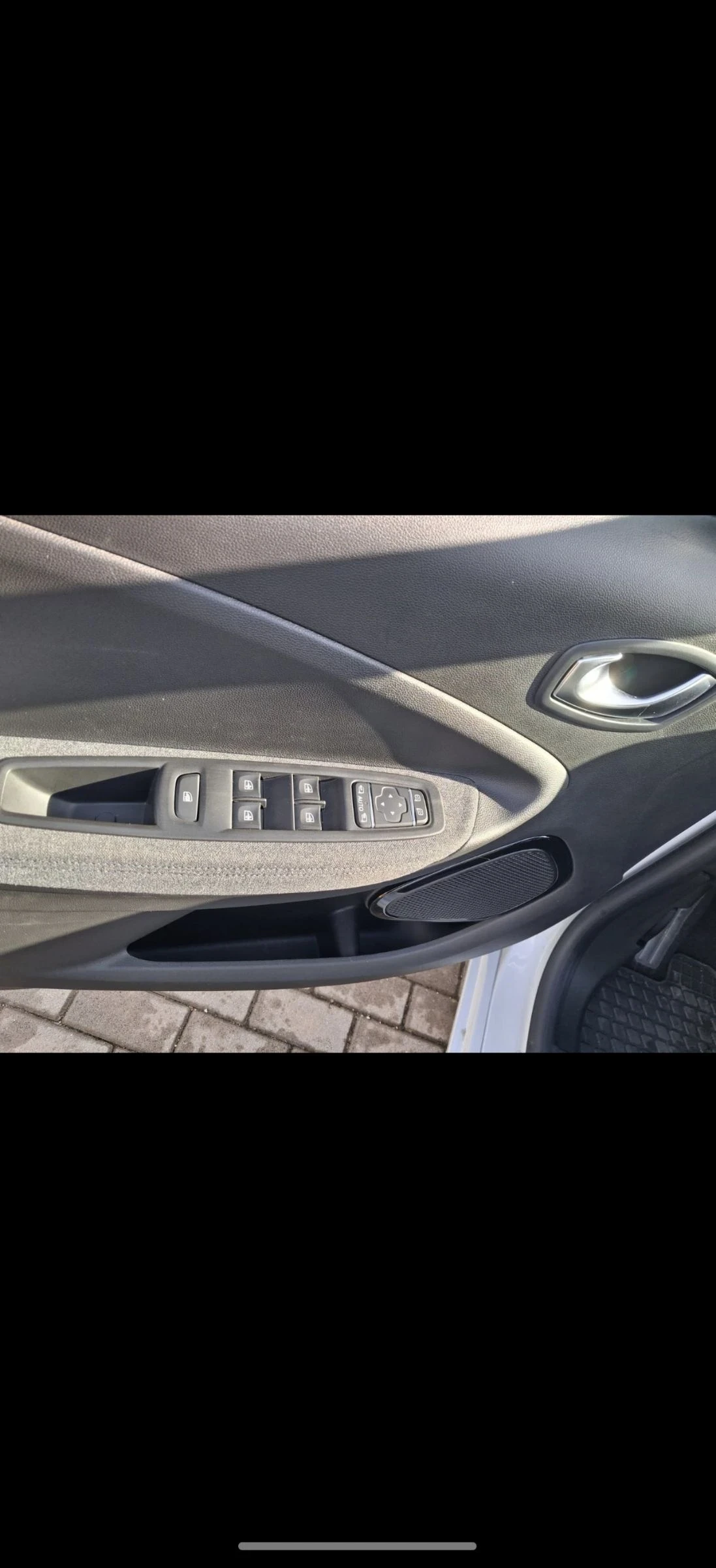 Renault Zoe, снимка 10 - Автомобили и джипове - 54102760