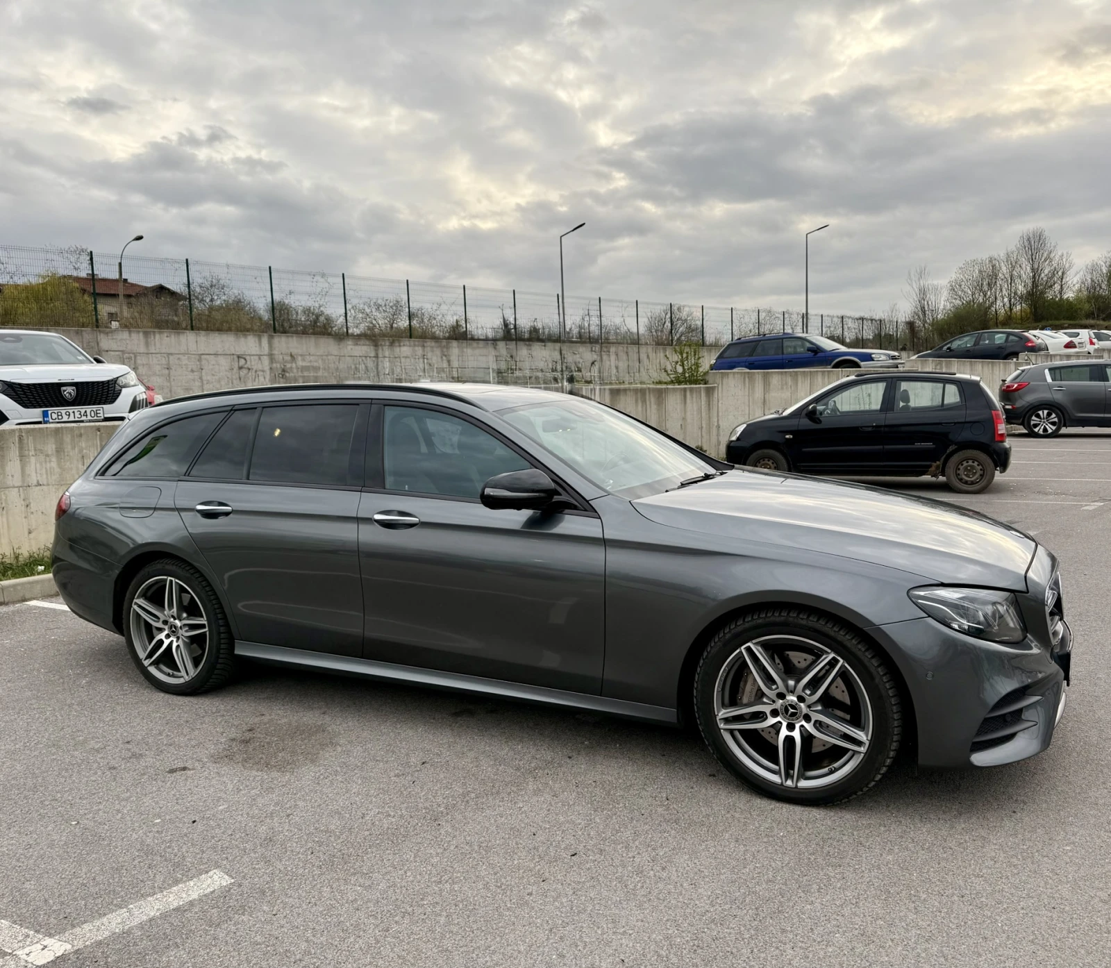 Mercedes-Benz E 400 d 4matic AMG Night pack, снимка 3 - Автомобили и джипове - 54213740