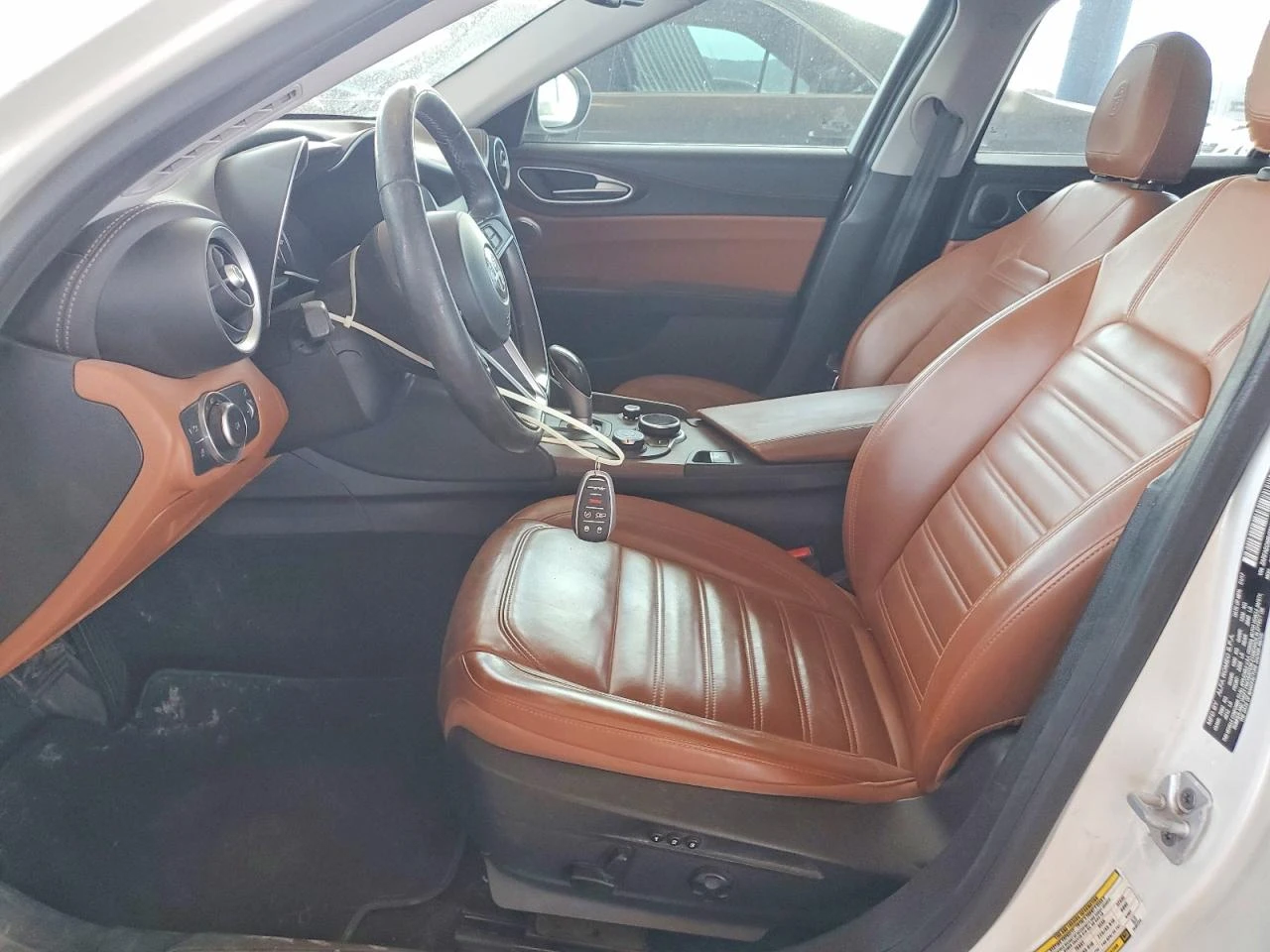 Alfa Romeo Giulia 2.0l Ti, снимка 7 - Автомобили и джипове - 54241461