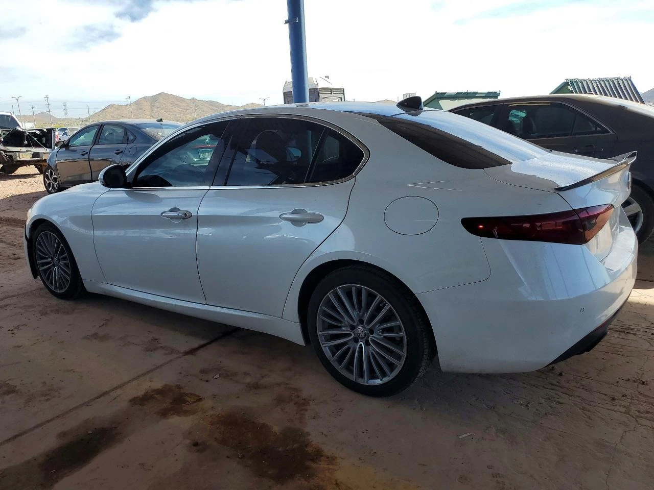 Alfa Romeo Giulia 2.0l Ti, снимка 2 - Автомобили и джипове - 54241461