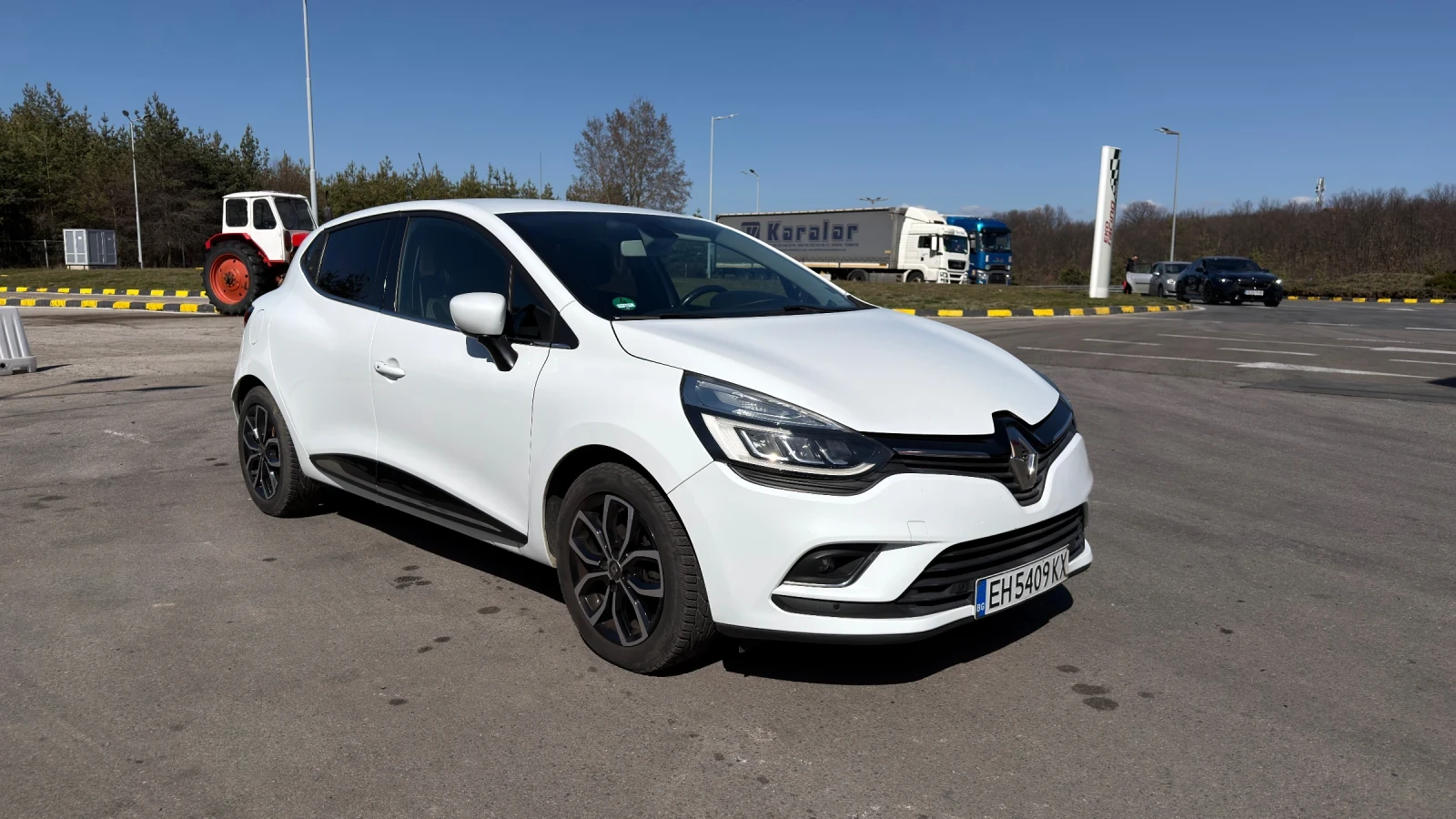 Renault Clio Фул екстри, снимка 6 - Автомобили и джипове - 54308643