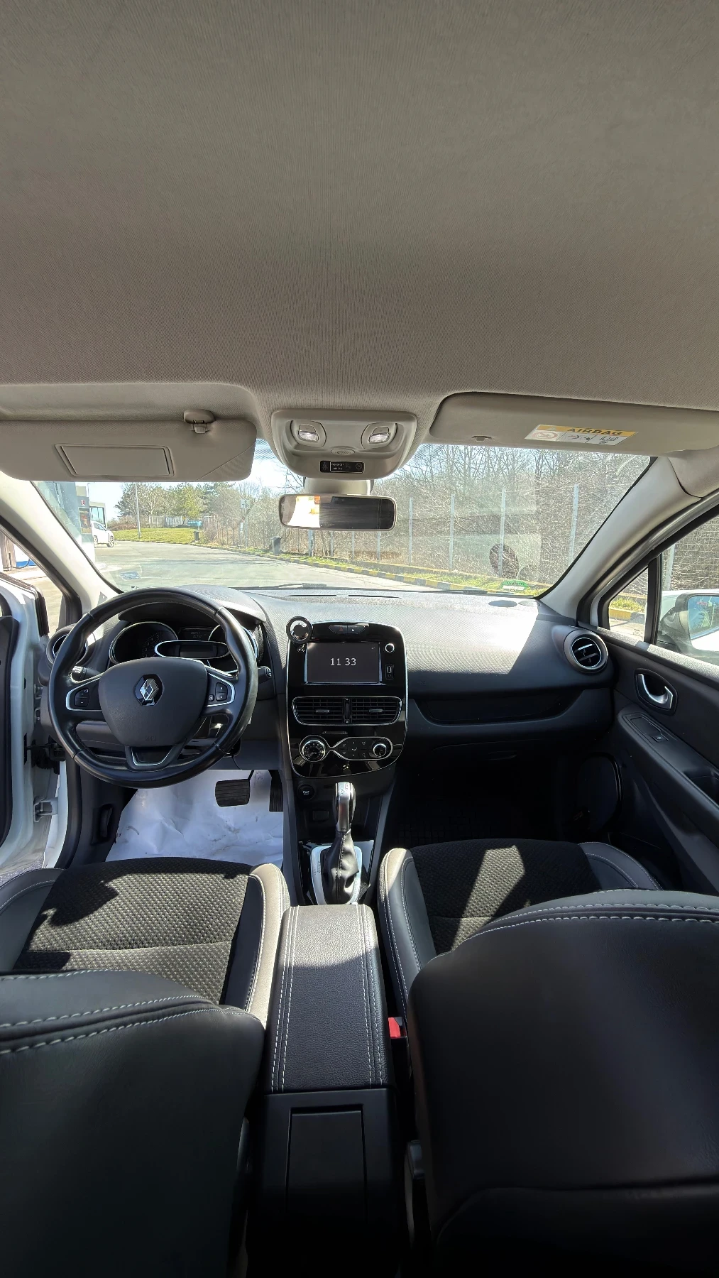 Renault Clio Фул екстри, снимка 4 - Автомобили и джипове - 54308643