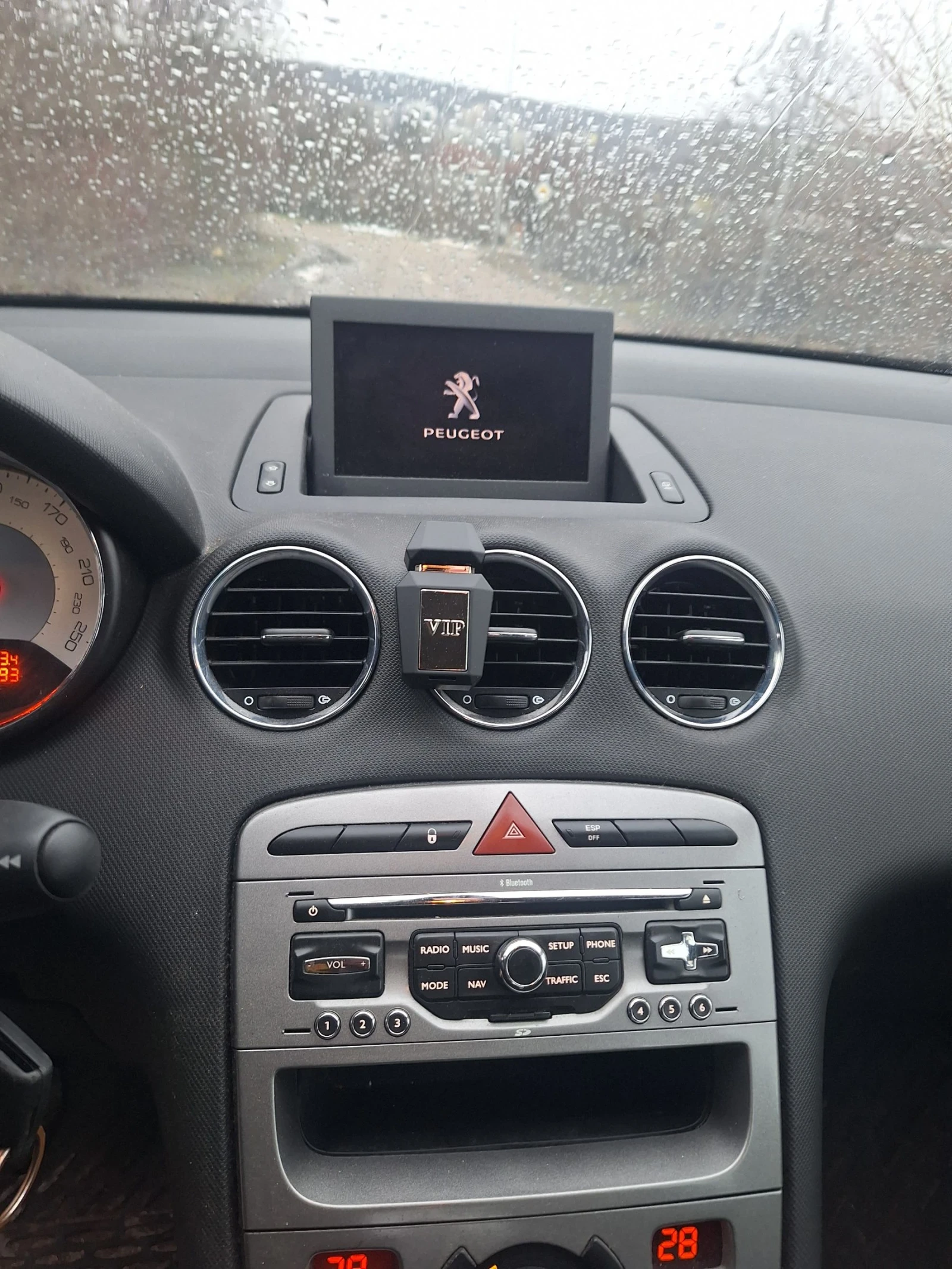 Peugeot 308 1.6i Газ/Бензин, снимка 15 - Автомобили и джипове - 54397335