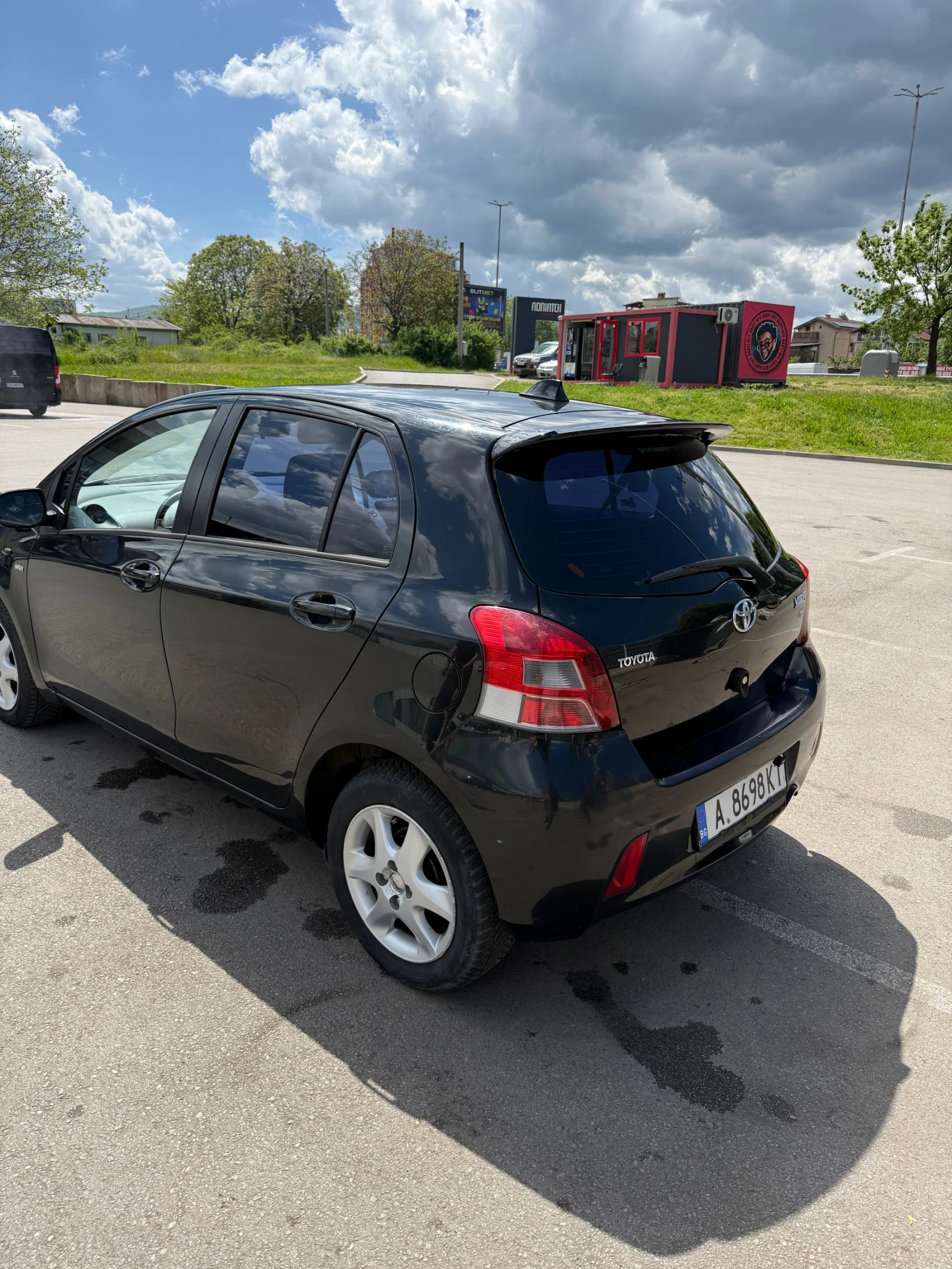 Toyota Yaris, снимка 8 - Автомобили и джипове - 54519070