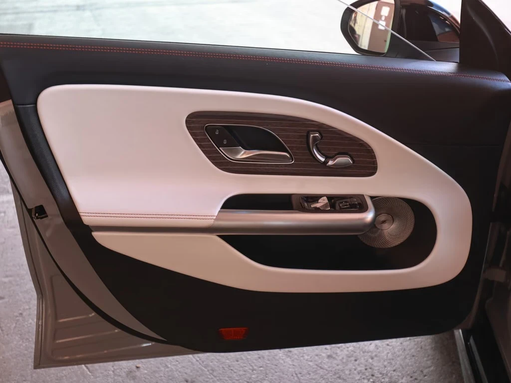 Mercedes-Benz CLA 350 AMG 4M Premium Plus Burmester HUD PANO DISTR W/P, снимка 11 - Автомобили и джипове - 55715565