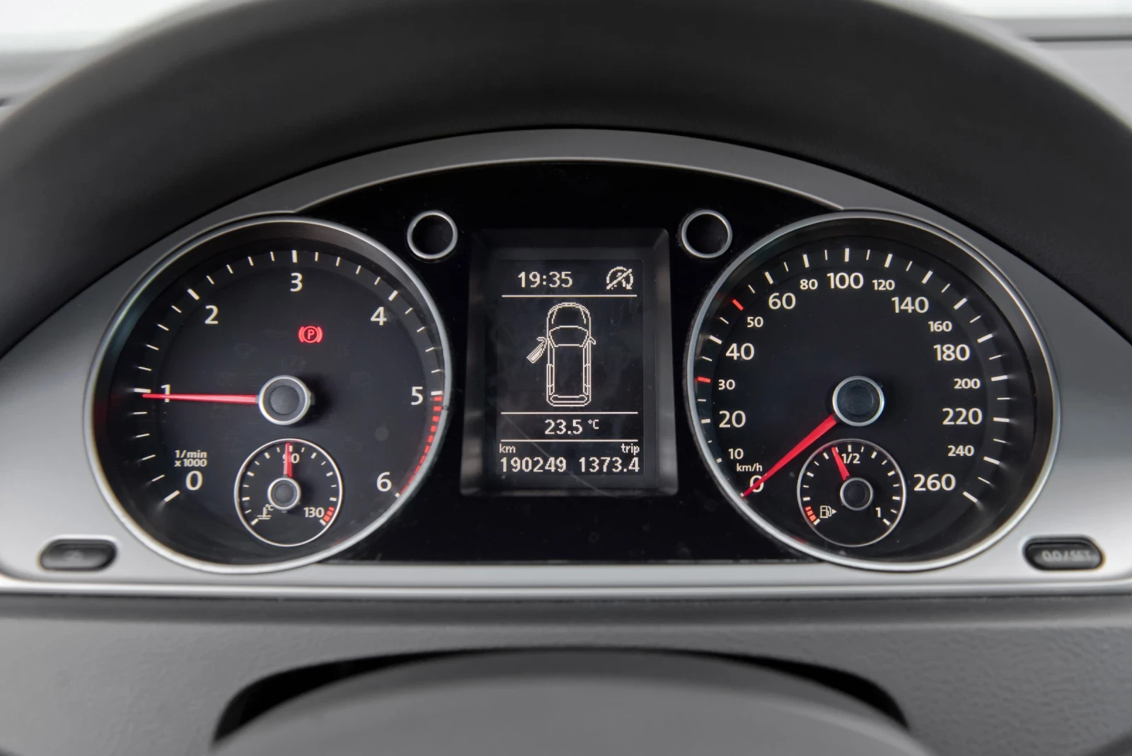 VW Passat, снимка 4 - Автомобили и джипове - 54599313