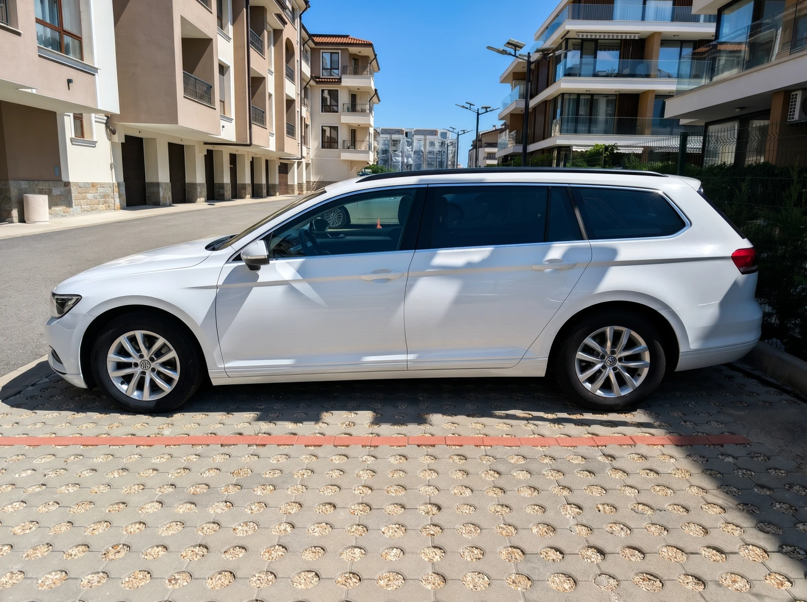 VW Passat Variant 2.0 TDI, снимка 7 - Автомобили и джипове - 54659522