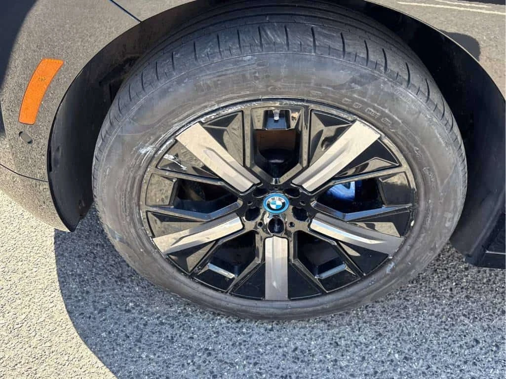 BMW iX * xDrive40 * CARFAX * ОПЦИЯ ЗА ФИНАНСИРАНЕ, снимка 7 - Автомобили и джипове - 54980728