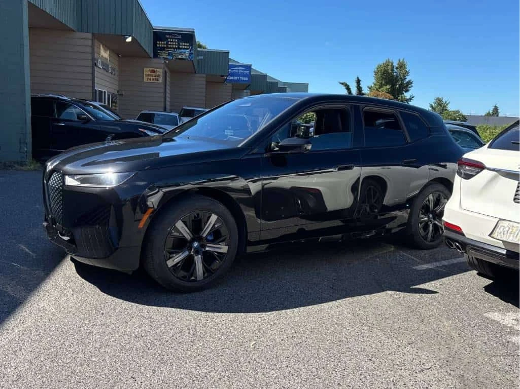 BMW iX * xDrive40 * CARFAX * ОПЦИЯ ЗА ФИНАНСИРАНЕ, снимка 2 - Автомобили и джипове - 54980728
