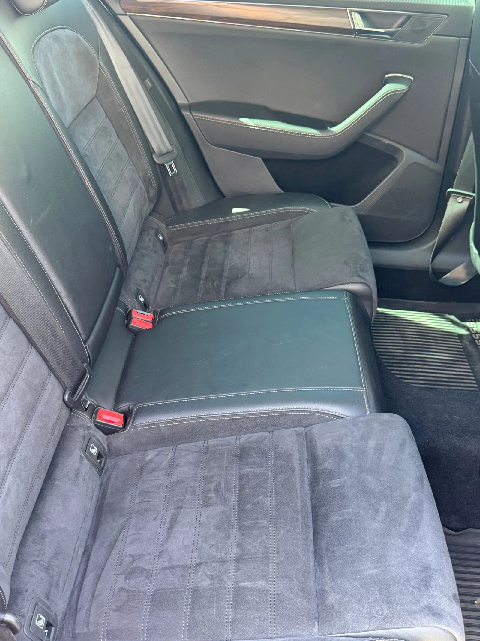 Skoda Superb Супърб Скаут, снимка 12 - Автомобили и джипове - 54994965