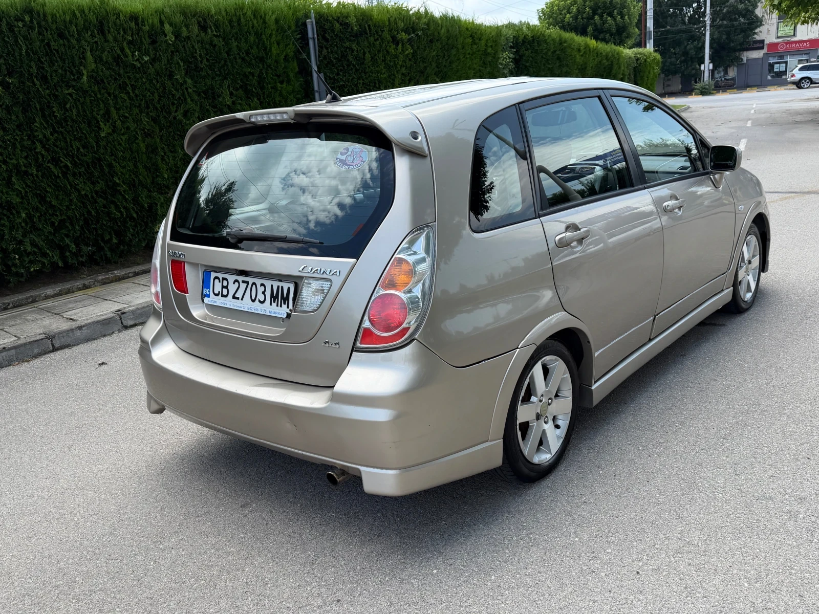 Suzuki Liana Бензин+ Газ- 4Х4, снимка 4 - Автомобили и джипове - 55379969