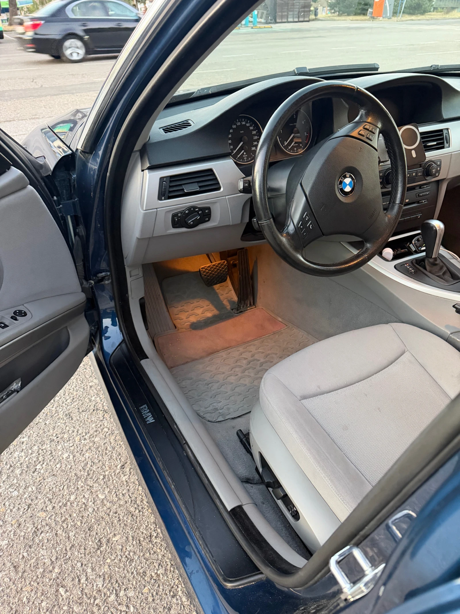 BMW 330 АВТОМАТ ЗАДНО, снимка 8 - Автомобили и джипове - 55677391