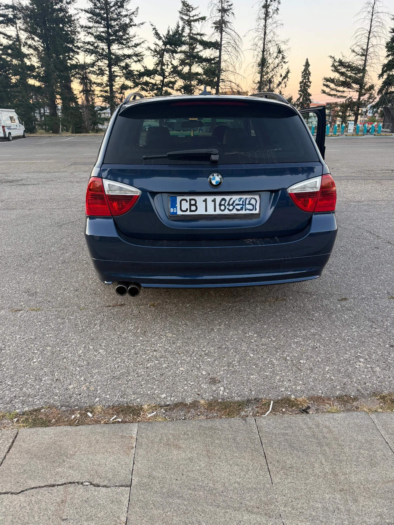 BMW 330 АВТОМАТ ЗАДНО, снимка 5 - Автомобили и джипове - 55677391