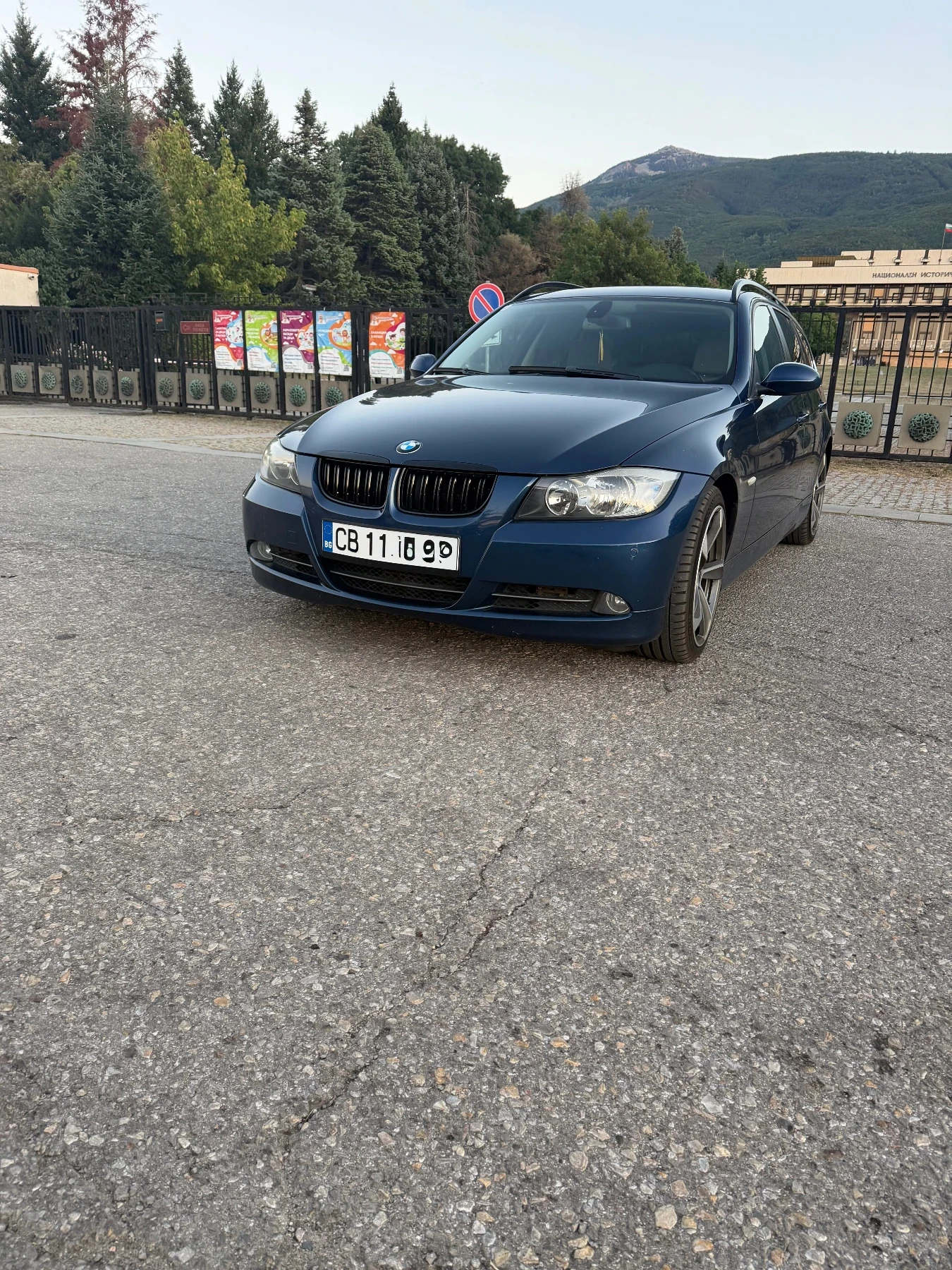 BMW 330 АВТОМАТ ЗАДНО, снимка 2 - Автомобили и джипове - 55677391
