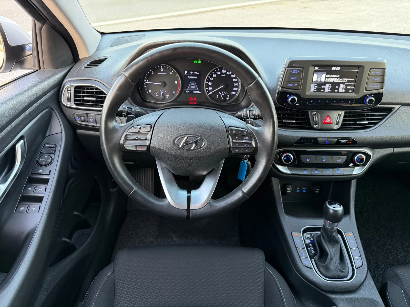 Hyundai I30 1.6D 136HP AUTOMAT SERVICE BOOK EURO 6 TUV COC, снимка 11 - Автомобили и джипове - 55743836