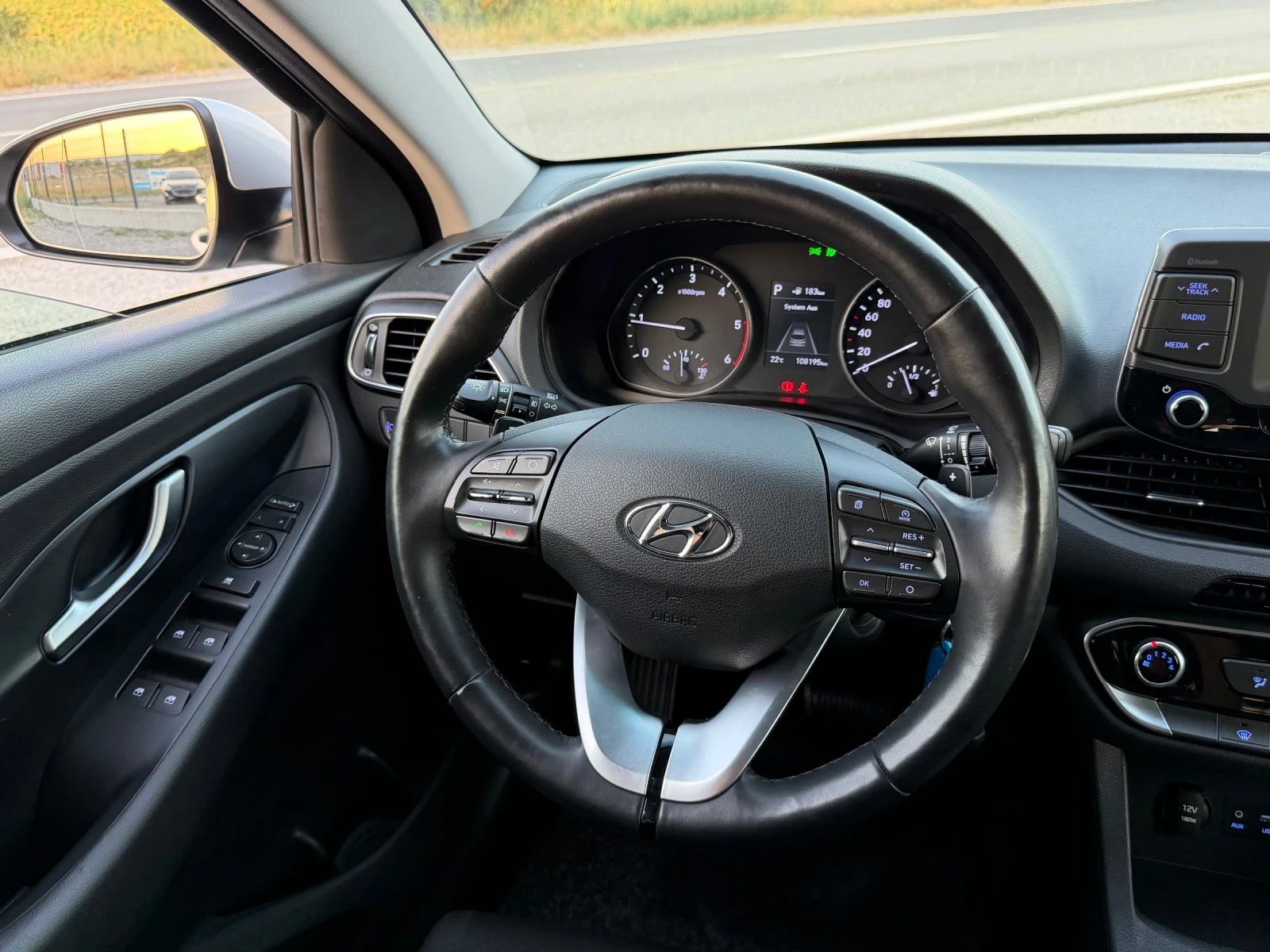 Hyundai I30 1.6D 136HP AUTOMAT SERVICE BOOK EURO 6 TUV COC, снимка 12 - Автомобили и джипове - 55743836