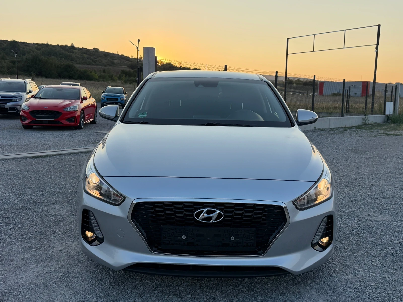 Hyundai I30 1.6D 136HP AUTOMAT SERVICE BOOK EURO 6 TUV COC, снимка 3 - Автомобили и джипове - 55743836