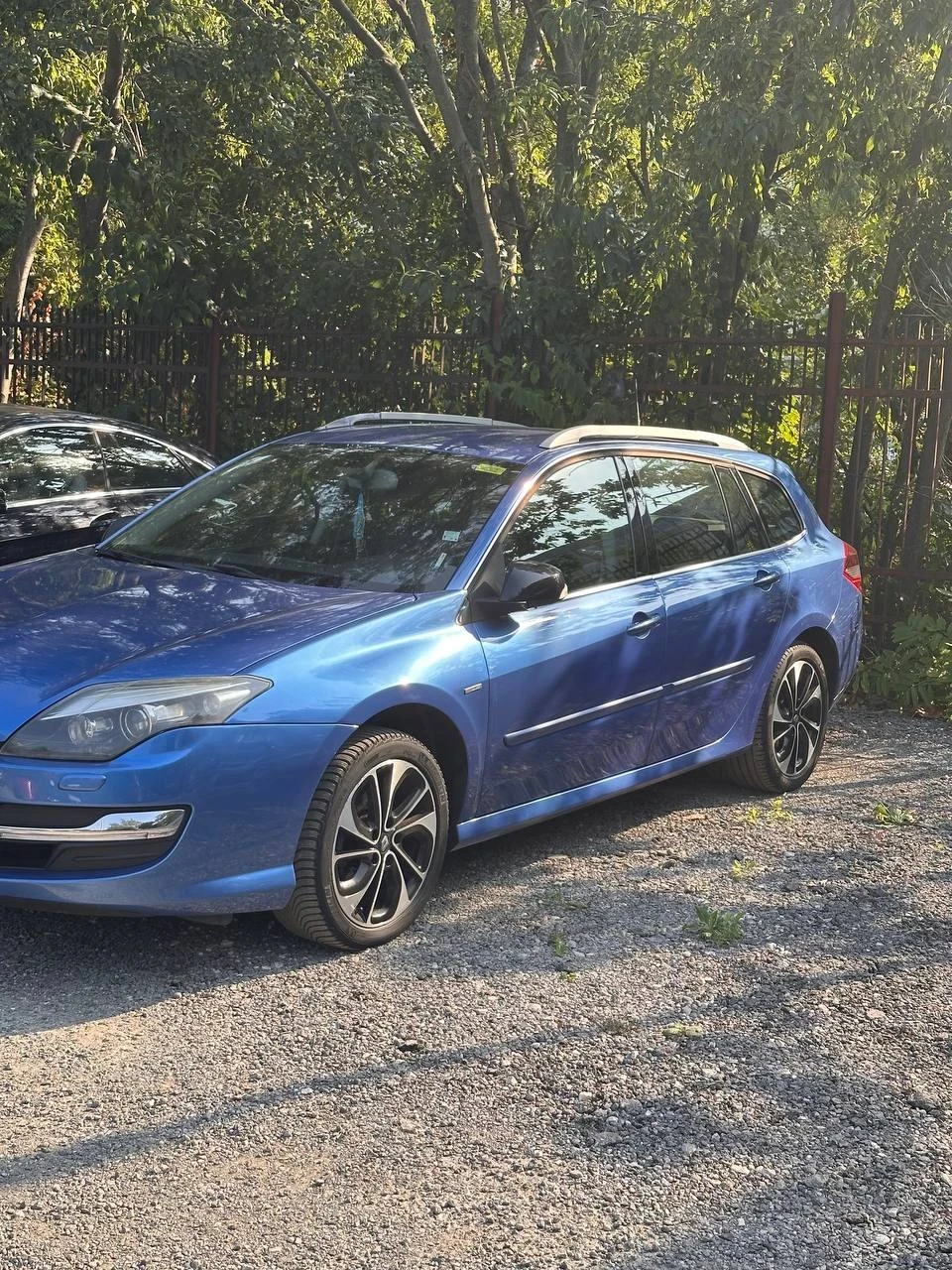 Renault Laguna, снимка 2 - Автомобили и джипове - 56043650