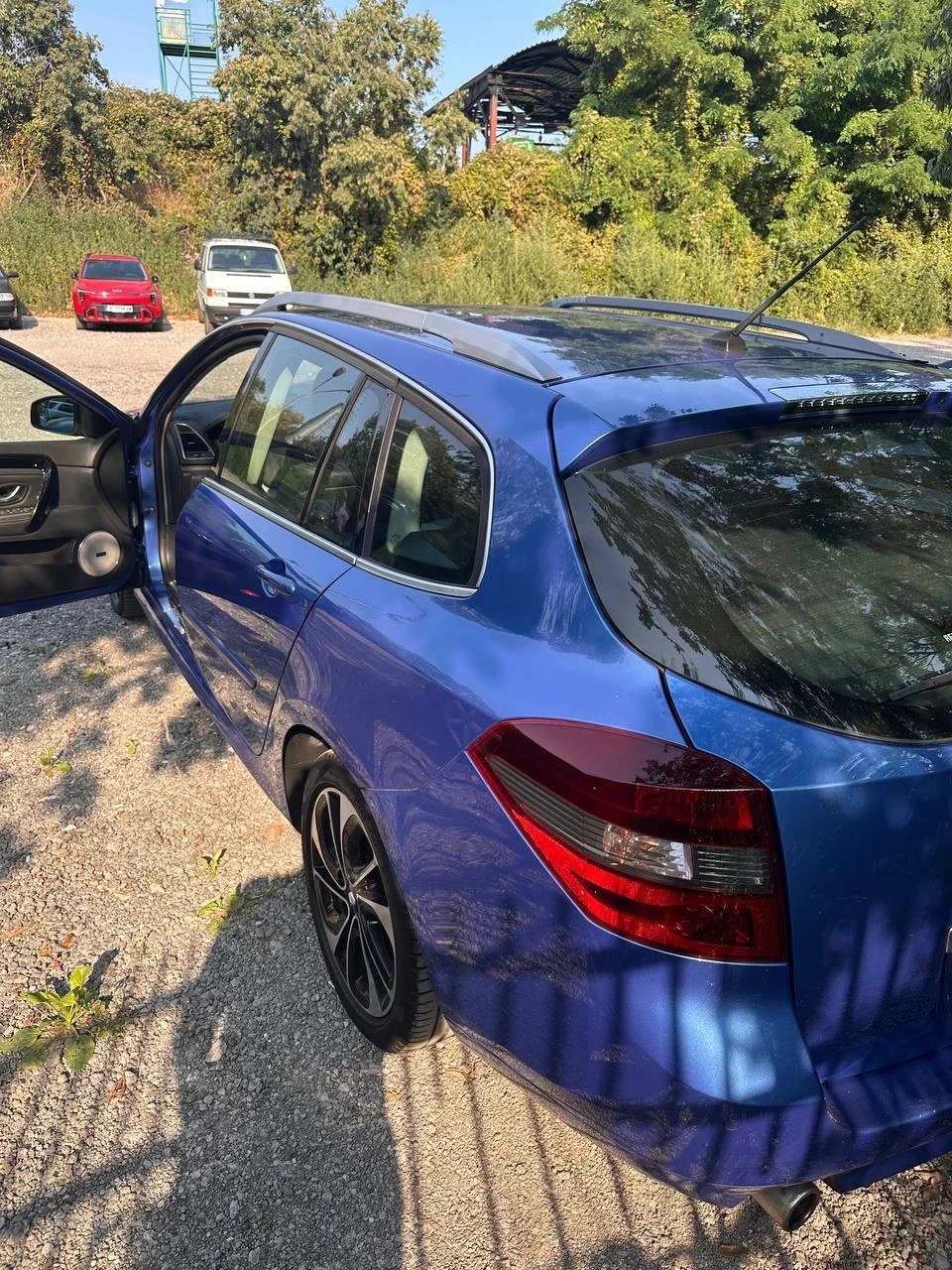 Renault Laguna, снимка 3 - Автомобили и джипове - 56043650