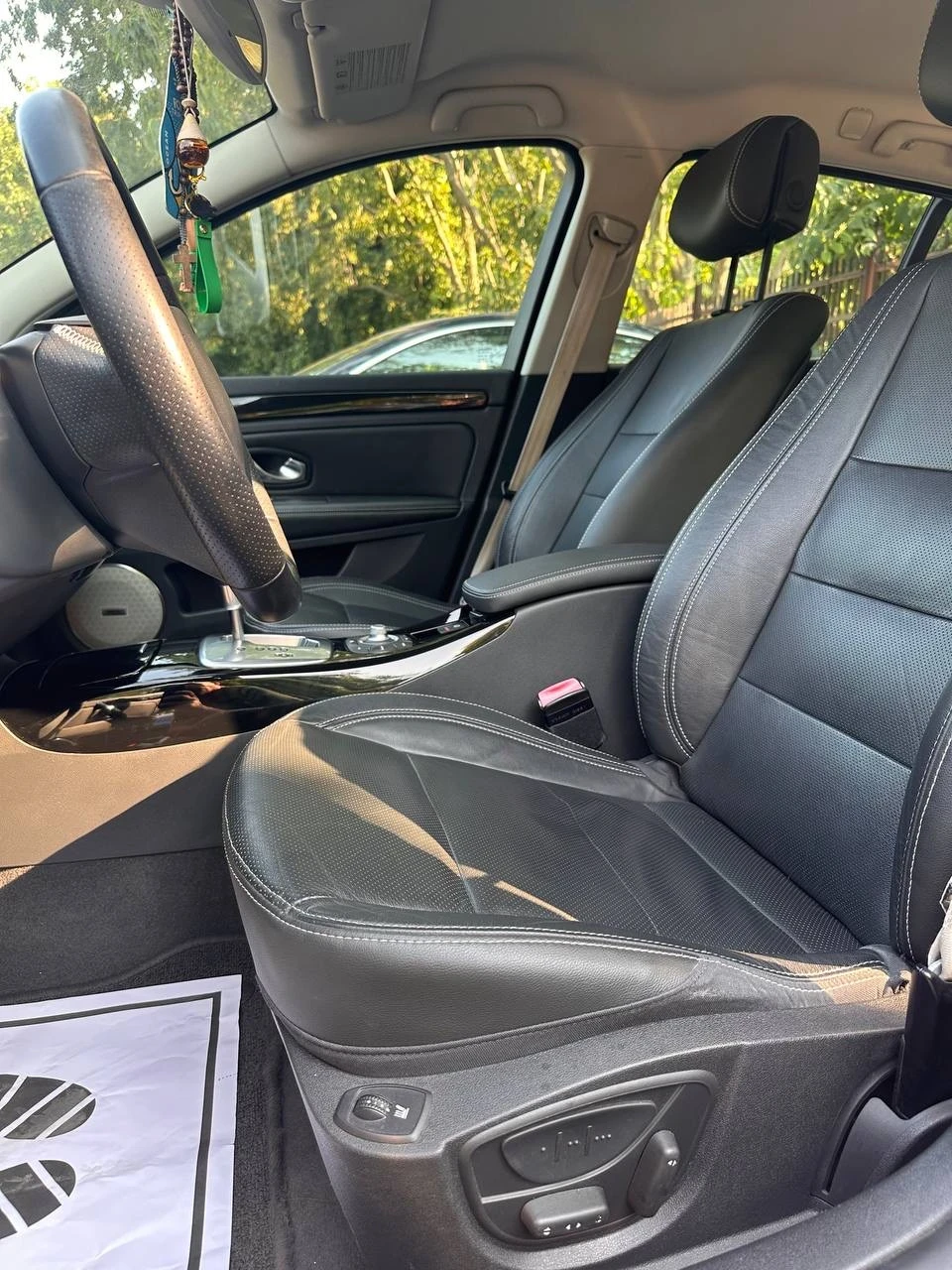 Renault Laguna, снимка 11 - Автомобили и джипове - 56043650