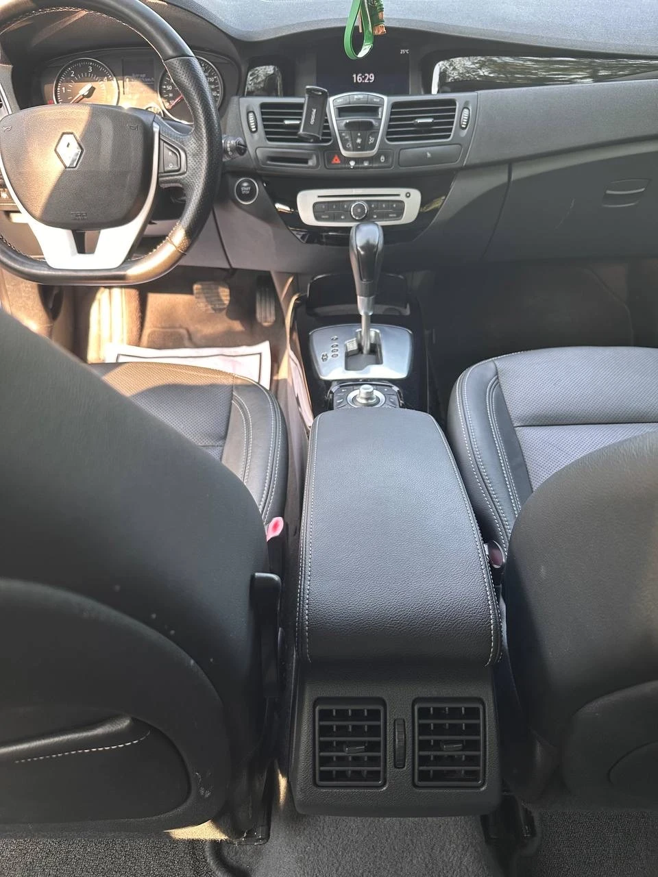 Renault Laguna, снимка 5 - Автомобили и джипове - 56043650