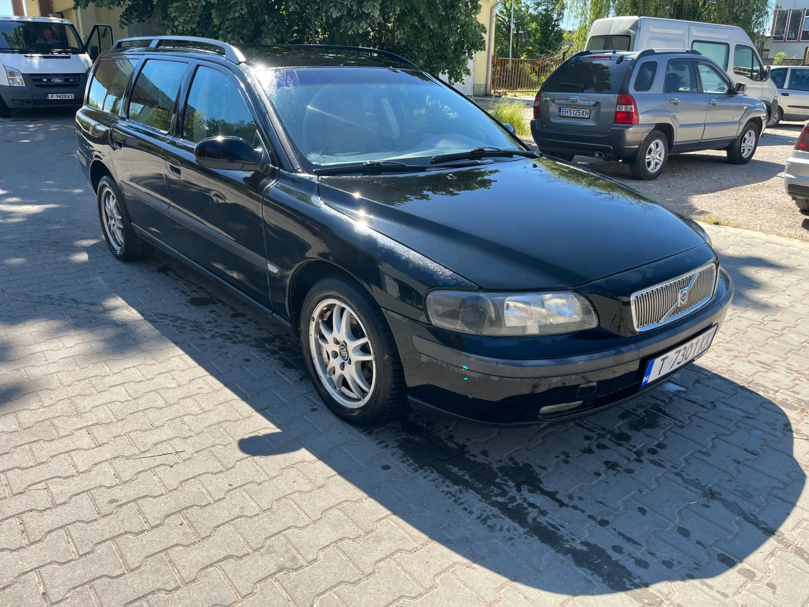 Volvo V70 2.4, снимка 3 - Автомобили и джипове - 56493670